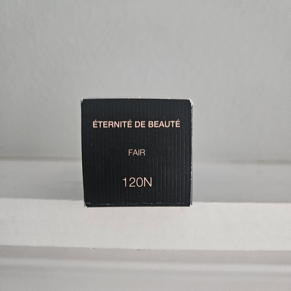 New In Box- Gucci Éternité De Beauté 24H Wear Luminous Matte Foundation- 120N - Picture 6 of 6